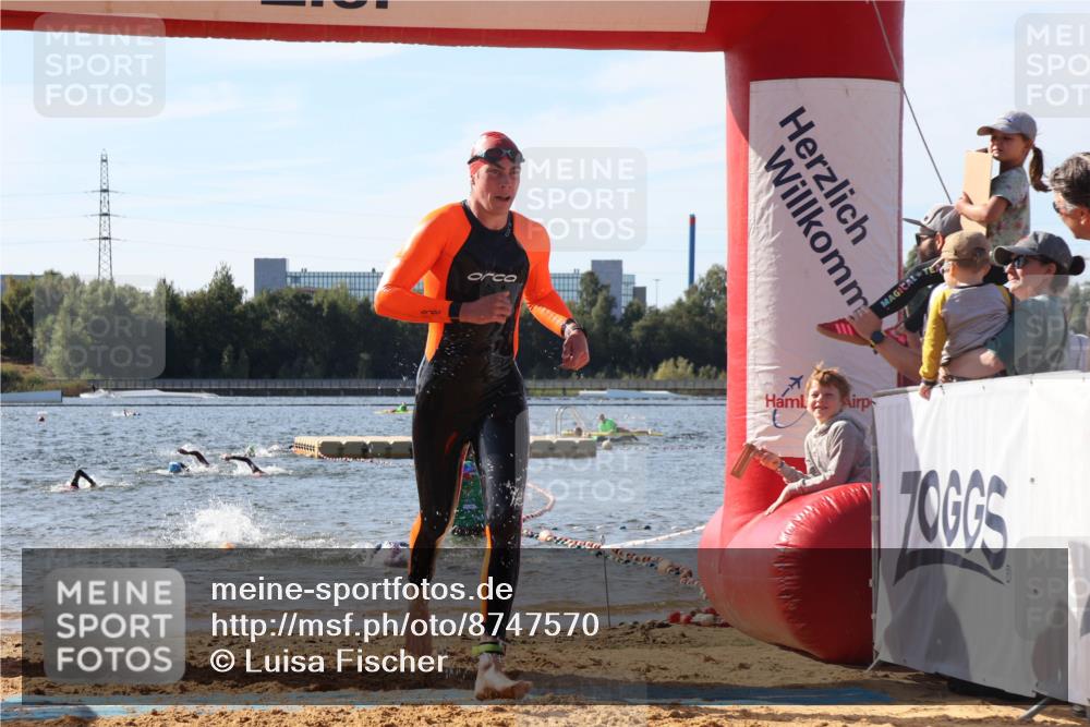07.09.2025 - 19. Norderstedt Triathlon Luisa Fischer http://msf.ph/oto/8747570 07.09.2025 10:49:33 Schwimmen 1188 meine-sportfotos.de