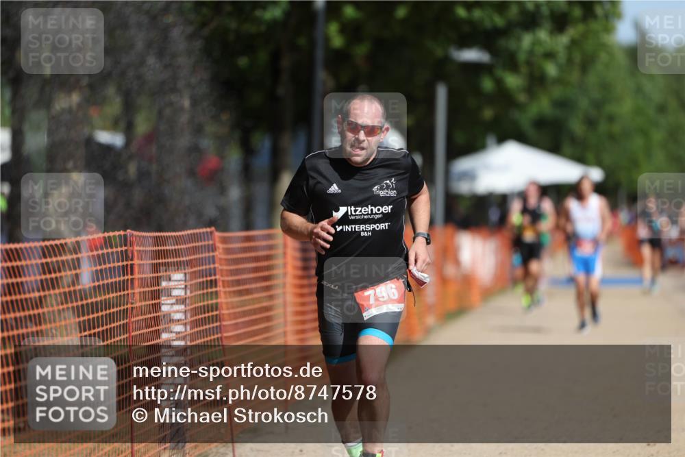 07.09.2025 - 19. Norderstedt Triathlon Michael Strokosch http://msf.ph/oto/8747578 07.09.2025 12:01:16 Laufen 796 meine-sportfotos.de