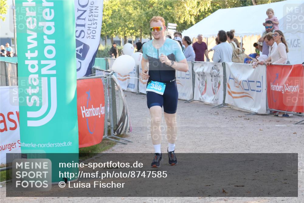 07.09.2025 - 19. Norderstedt Triathlon Luisa Fischer http://msf.ph/oto/8747585 07.09.2025 17:35:28 Ziel 386 meine-sportfotos.de