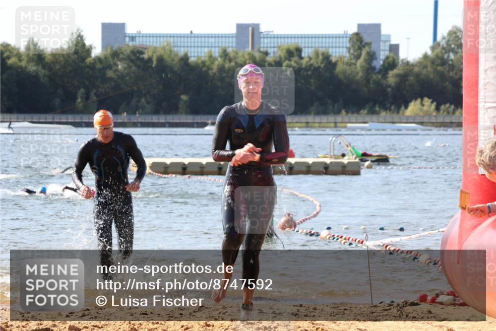 07.09.2025 - 19. Norderstedt Triathlon Luisa Fischer http://msf.ph/oto/8747592 07.09.2025 10:49:39 Schwimmen 225, 231, 1188 meine-sportfotos.de