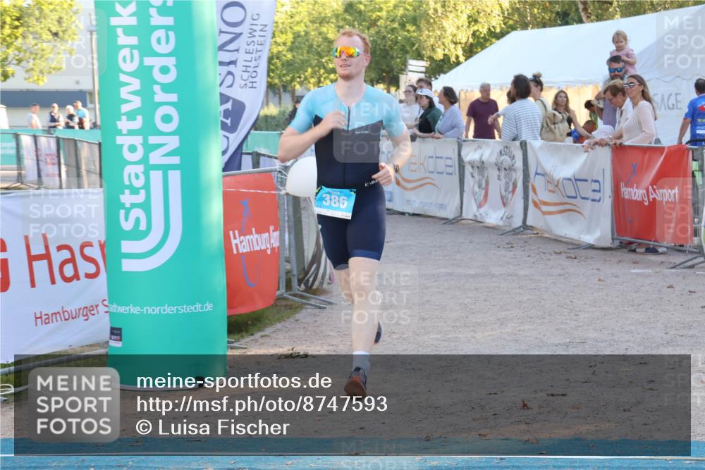 07.09.2025 - 19. Norderstedt Triathlon Luisa Fischer http://msf.ph/oto/8747593 07.09.2025 17:35:28 Ziel 386 meine-sportfotos.de