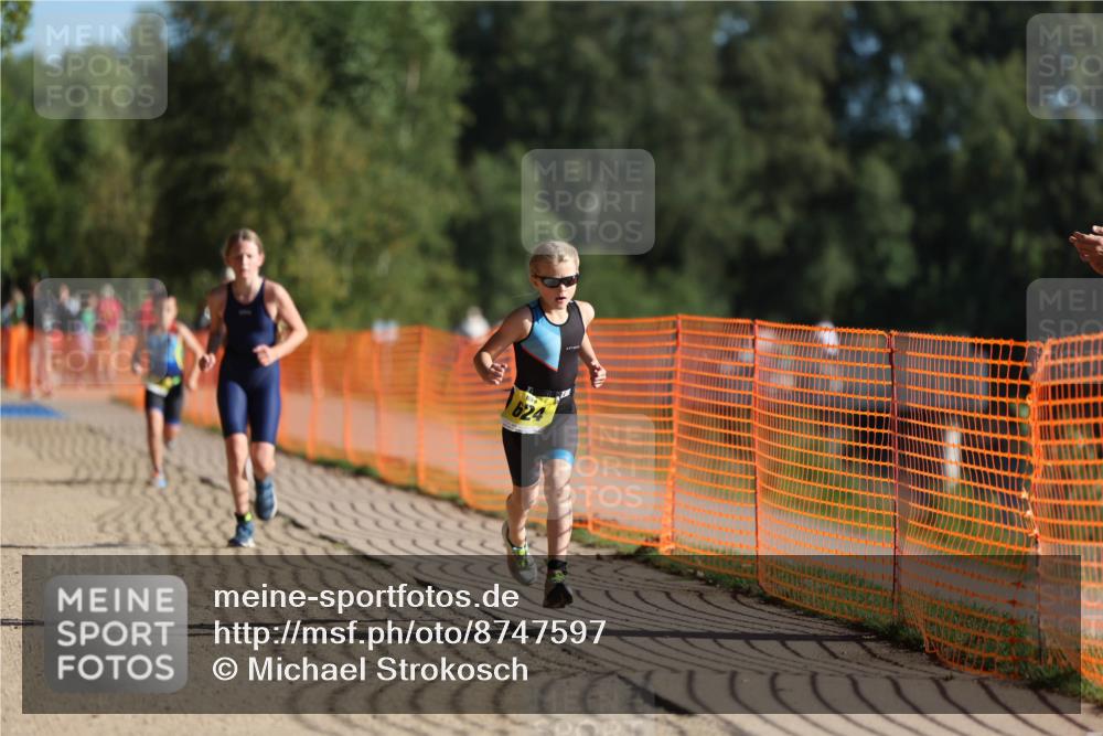 07.09.2025 - 19. Norderstedt Triathlon Michael Strokosch http://msf.ph/oto/8747597 07.09.2025 09:45:50 Laufen 574, 577, 619, 624 meine-sportfotos.de