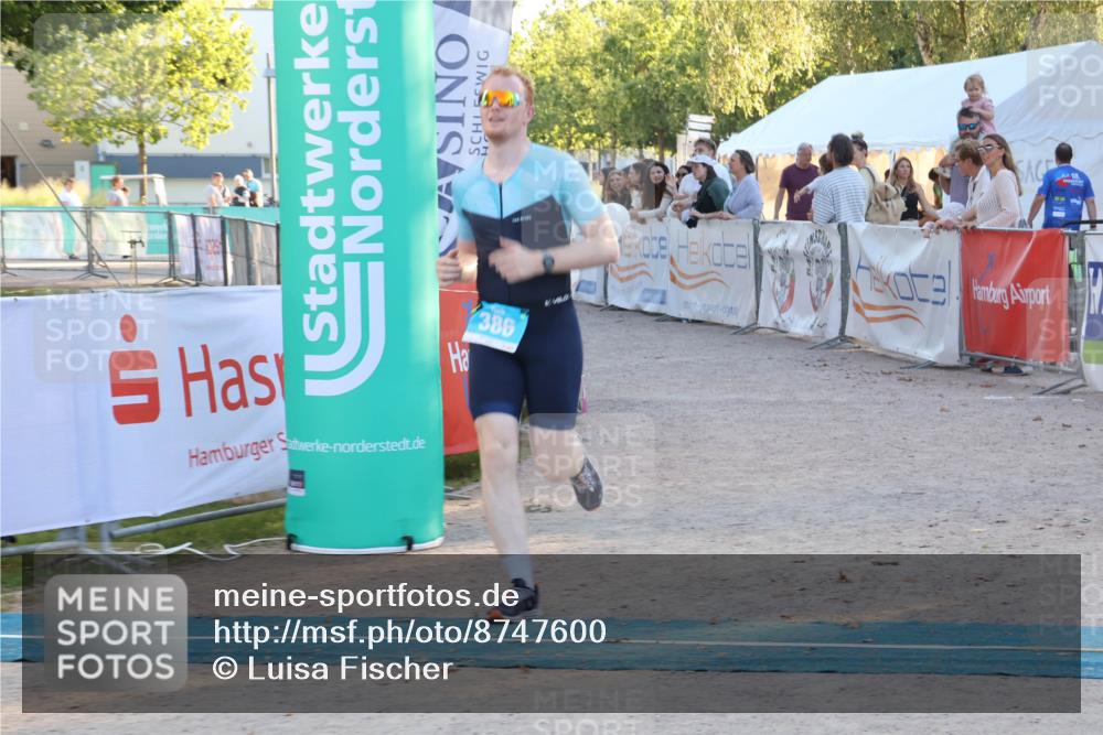 07.09.2025 - 19. Norderstedt Triathlon Luisa Fischer http://msf.ph/oto/8747600 07.09.2025 17:35:29 Ziel 386 meine-sportfotos.de
