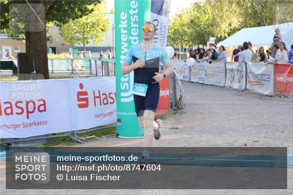 07.09.2025 - 19. Norderstedt Triathlon Luisa Fischer http://msf.ph/oto/8747604 07.09.2025 17:35:29 Ziel 386 meine-sportfotos.de