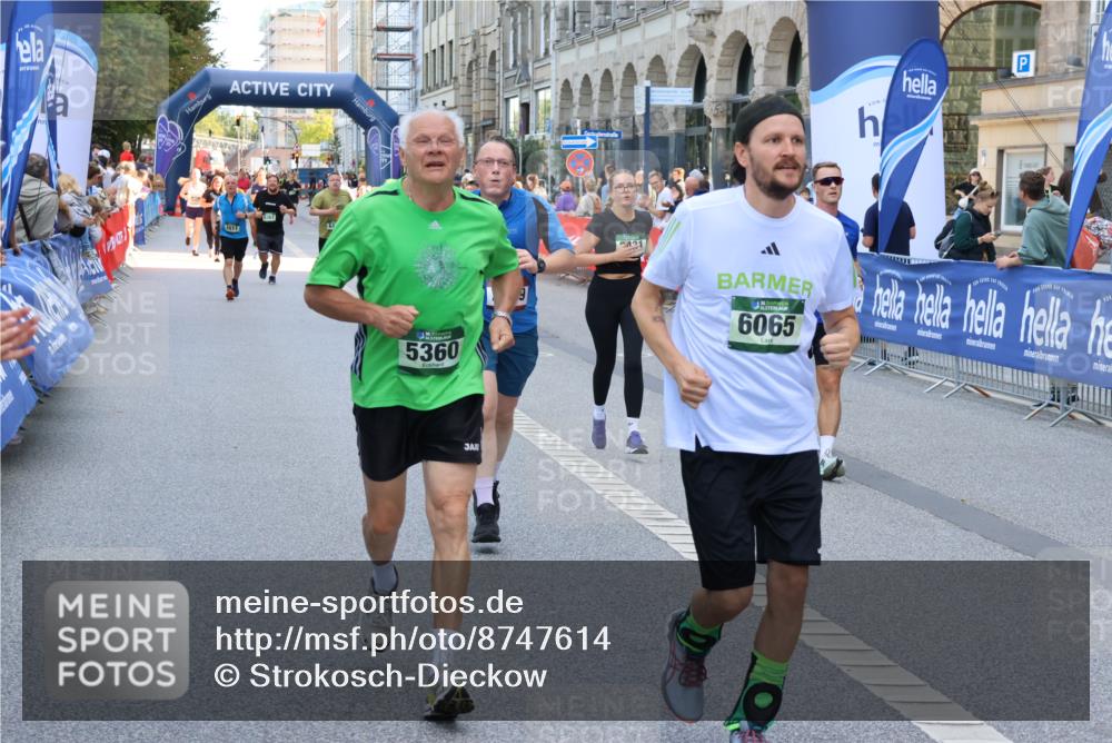 07.09.2025 - BARMER Alsterlauf Strokosch-Dieckow http://msf.ph/oto/8747614 07.09.2025 10:16:39 Ziel 2031, 2447, 2448, 2461, 2555, 2718, 3403, 4065, 4113, 4115, 4402, 4650, 4693, 4765, 4995, 5232, 5832, 5888, 6292 meine-sportfotos.de