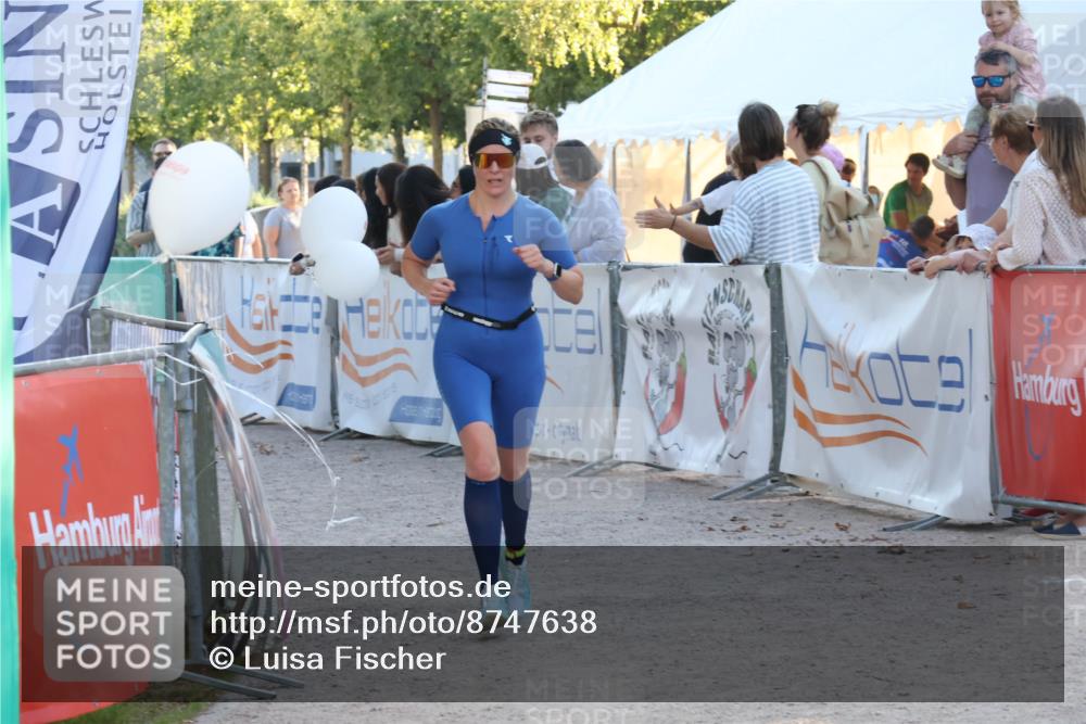 07.09.2025 - 19. Norderstedt Triathlon Luisa Fischer http://msf.ph/oto/8747638 07.09.2025 17:35:46 Ziel 1454 meine-sportfotos.de
