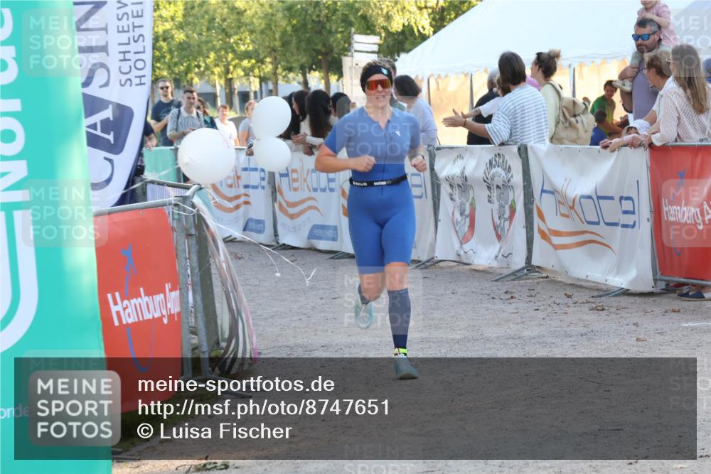 07.09.2025 - 19. Norderstedt Triathlon Luisa Fischer http://msf.ph/oto/8747651 07.09.2025 17:35:46 Ziel 1454 meine-sportfotos.de