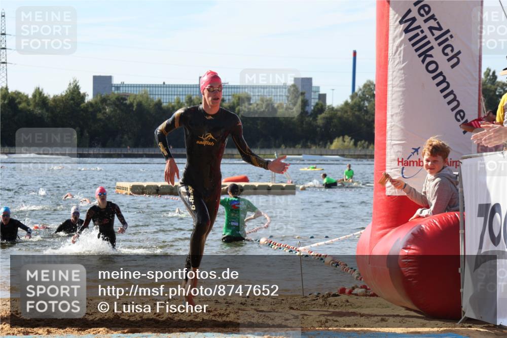 07.09.2025 - 19. Norderstedt Triathlon Luisa Fischer http://msf.ph/oto/8747652 07.09.2025 10:49:54 Schwimmen 225, 1158, 1176 meine-sportfotos.de