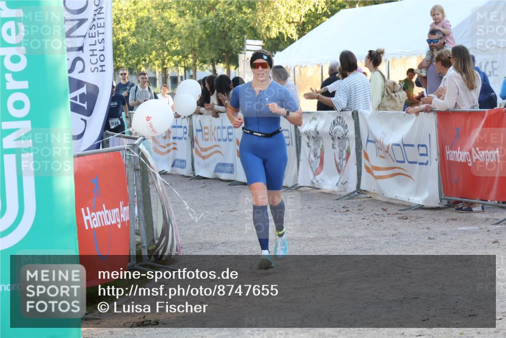 07.09.2025 - 19. Norderstedt Triathlon Luisa Fischer http://msf.ph/oto/8747655 07.09.2025 17:35:46 Ziel 1454 meine-sportfotos.de