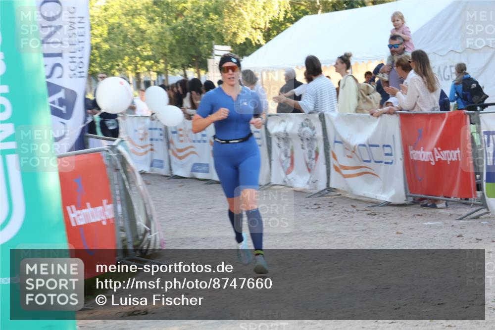 07.09.2025 - 19. Norderstedt Triathlon Luisa Fischer http://msf.ph/oto/8747660 07.09.2025 17:35:47 Ziel 1454 meine-sportfotos.de