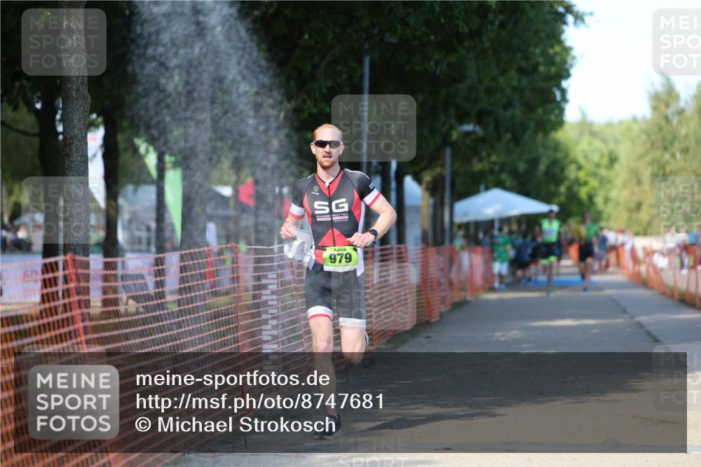 07.09.2025 - 19. Norderstedt Triathlon Michael Strokosch http://msf.ph/oto/8747681 07.09.2025 14:51:30 Laufen 979, 988 meine-sportfotos.de