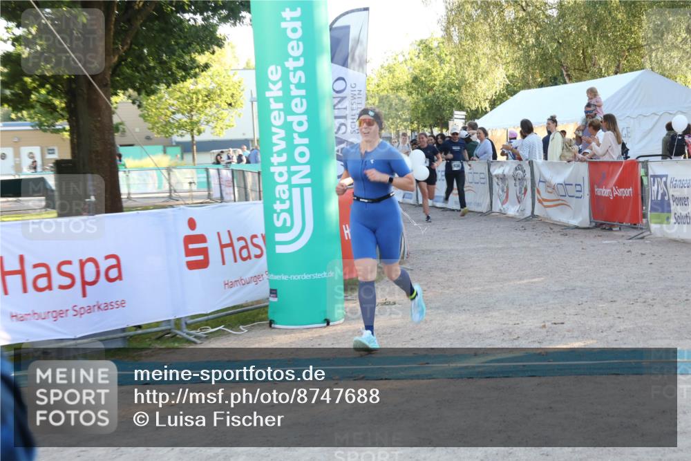 07.09.2025 - 19. Norderstedt Triathlon Luisa Fischer http://msf.ph/oto/8747688 07.09.2025 17:35:48 Ziel 934, 1454 meine-sportfotos.de