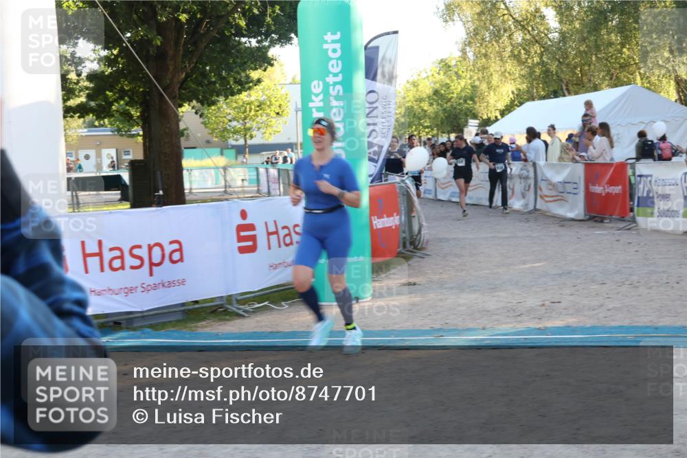 07.09.2025 - 19. Norderstedt Triathlon Luisa Fischer http://msf.ph/oto/8747701 07.09.2025 17:35:49 Ziel 934, 1454 meine-sportfotos.de