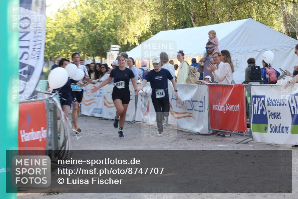 07.09.2025 - 19. Norderstedt Triathlon Luisa Fischer http://msf.ph/oto/8747707 07.09.2025 17:35:49 Ziel 934, 1454 meine-sportfotos.de