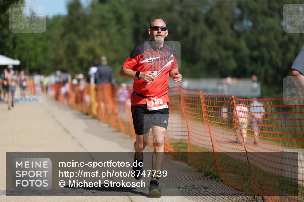 07.09.2025 - 19. Norderstedt Triathlon Michael Strokosch http://msf.ph/oto/8747739 07.09.2025 12:38:16 Laufen 182, 299, 1378 meine-sportfotos.de
