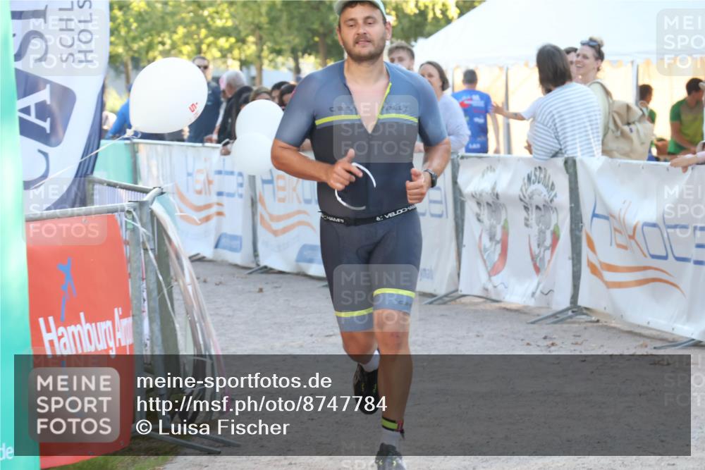 07.09.2025 - 19. Norderstedt Triathlon Luisa Fischer http://msf.ph/oto/8747784 07.09.2025 17:36:07 Ziel 1476 meine-sportfotos.de