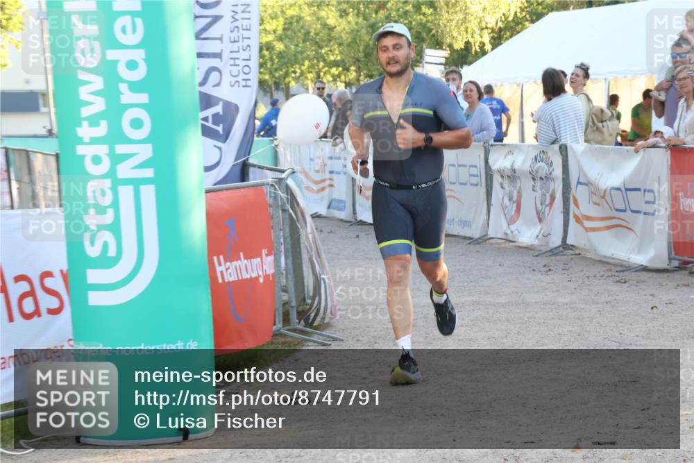 07.09.2025 - 19. Norderstedt Triathlon Luisa Fischer http://msf.ph/oto/8747791 07.09.2025 17:36:08 Ziel 1476 meine-sportfotos.de