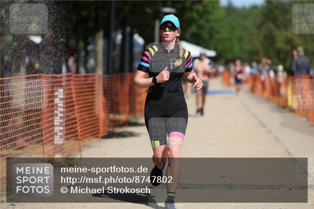 07.09.2025 - 19. Norderstedt Triathlon Michael Strokosch http://msf.ph/oto/8747802 07.09.2025 12:38:20 Laufen 182, 299, 715 meine-sportfotos.de