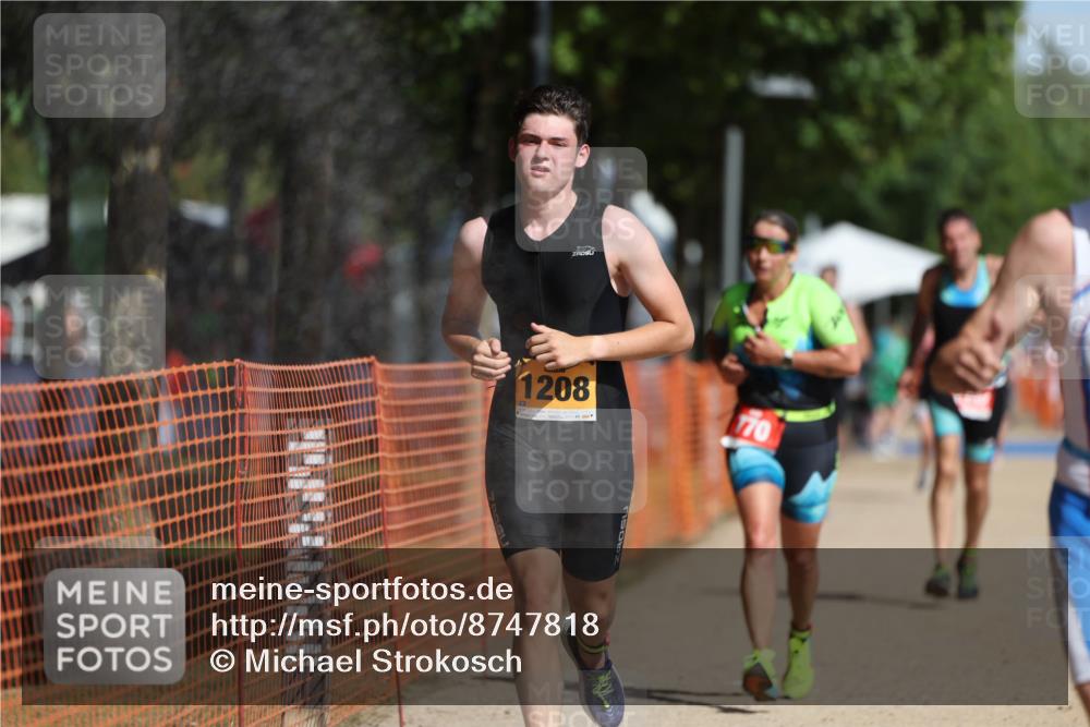 07.09.2025 - 19. Norderstedt Triathlon Michael Strokosch http://msf.ph/oto/8747818 07.09.2025 12:01:26 Laufen 770, 1208, 1332, 1348 meine-sportfotos.de