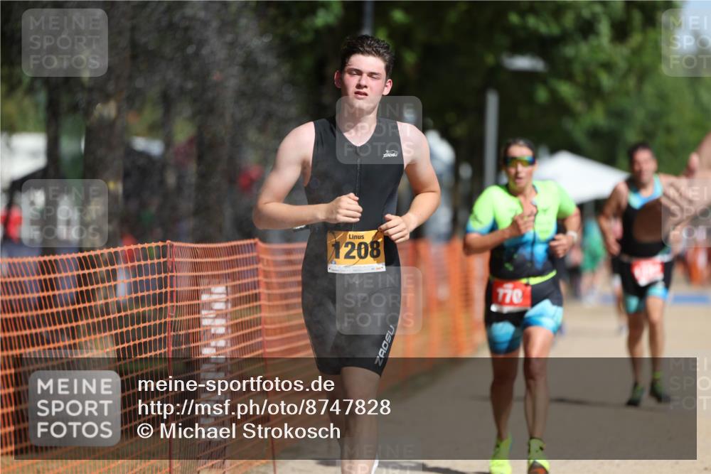 07.09.2025 - 19. Norderstedt Triathlon Michael Strokosch http://msf.ph/oto/8747828 07.09.2025 12:01:27 Laufen 770, 1208, 1301, 1332, 1348 meine-sportfotos.de