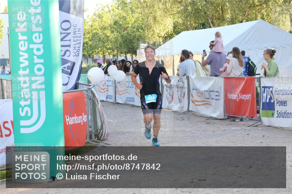 07.09.2025 - 19. Norderstedt Triathlon Luisa Fischer http://msf.ph/oto/8747842 07.09.2025 17:36:51 Ziel 401 meine-sportfotos.de