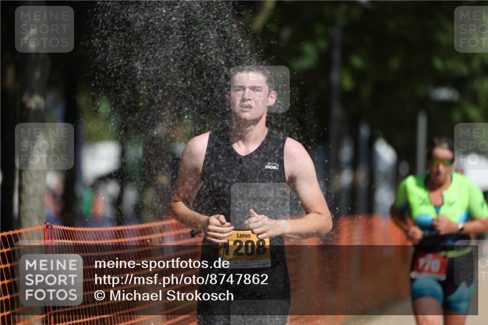07.09.2025 - 19. Norderstedt Triathlon Michael Strokosch http://msf.ph/oto/8747862 07.09.2025 12:01:28 Laufen 770, 774, 1208, 1301, 1332, 1348 meine-sportfotos.de