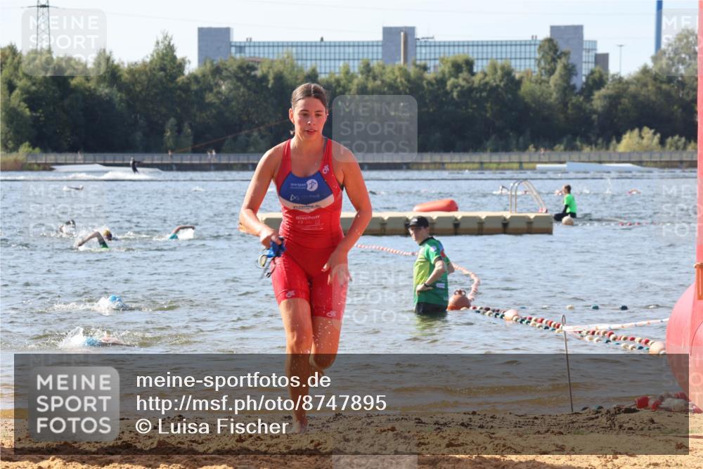 07.09.2025 - 19. Norderstedt Triathlon Luisa Fischer http://msf.ph/oto/8747895 07.09.2025 10:50:22 Schwimmen 238, 1157, 1160, 1189, 1335 meine-sportfotos.de