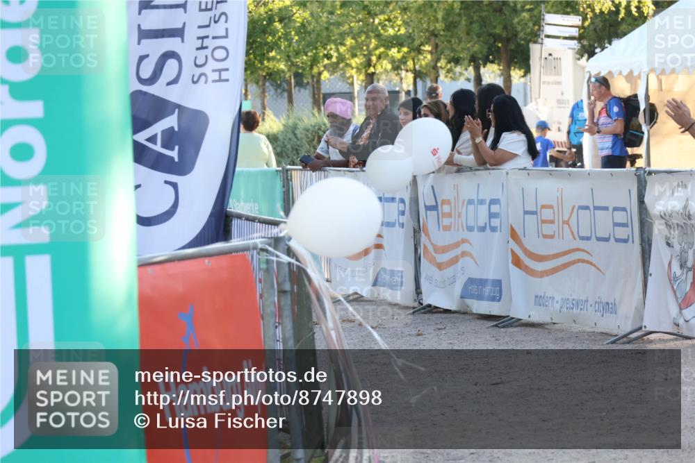 07.09.2025 - 19. Norderstedt Triathlon Luisa Fischer http://msf.ph/oto/8747898 07.09.2025 17:37:04 Ziel 929 meine-sportfotos.de