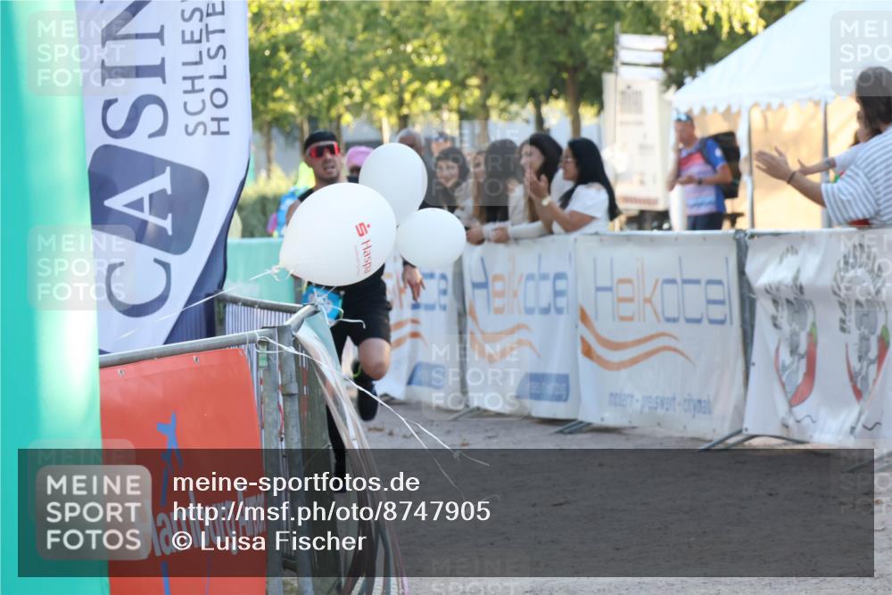 07.09.2025 - 19. Norderstedt Triathlon Luisa Fischer http://msf.ph/oto/8747905 07.09.2025 17:37:05 Ziel 929 meine-sportfotos.de