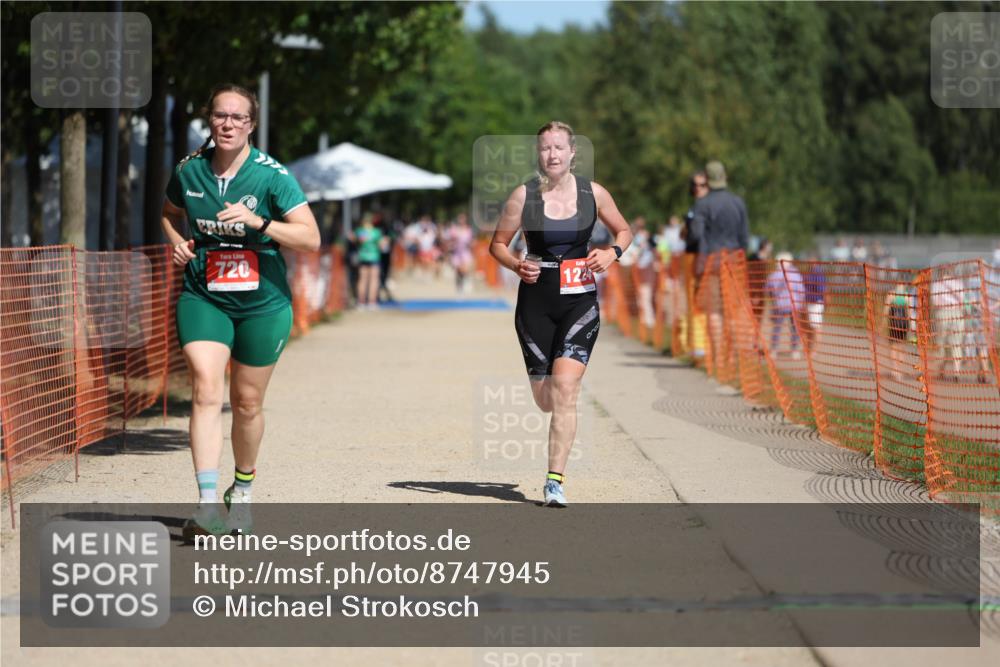 07.09.2025 - 19. Norderstedt Triathlon Michael Strokosch http://msf.ph/oto/8747945 07.09.2025 12:38:32 Laufen 720, 1224 meine-sportfotos.de