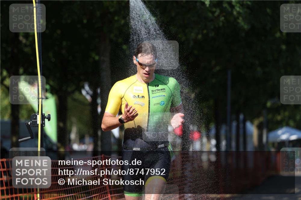 07.09.2025 - 19. Norderstedt Triathlon Michael Strokosch http://msf.ph/oto/8747952 07.09.2025 14:51:47 Laufen 394, 1028 meine-sportfotos.de