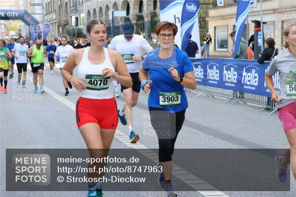 07.09.2025 - BARMER Alsterlauf Strokosch-Dieckow http://msf.ph/oto/8747963 07.09.2025 10:16:31 Ziel 2461, 3403, 4113, 4115, 4402, 4693, 4765, 4995, 5163, 5832, 5888, 8131, 8138 meine-sportfotos.de