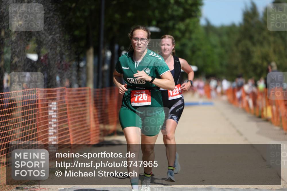 07.09.2025 - 19. Norderstedt Triathlon Michael Strokosch http://msf.ph/oto/8747965 07.09.2025 12:38:33 Laufen 720, 1224 meine-sportfotos.de