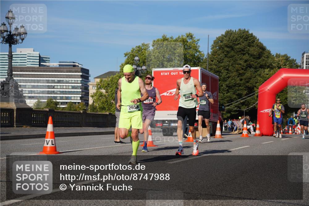 07.09.2025 - BARMER Alsterlauf Yannick Fuchs http://msf.ph/oto/8747988 07.09.2025 09:32:51 Laufen 2658, 701, 5863, 5057, 8437 meine-sportfotos.de