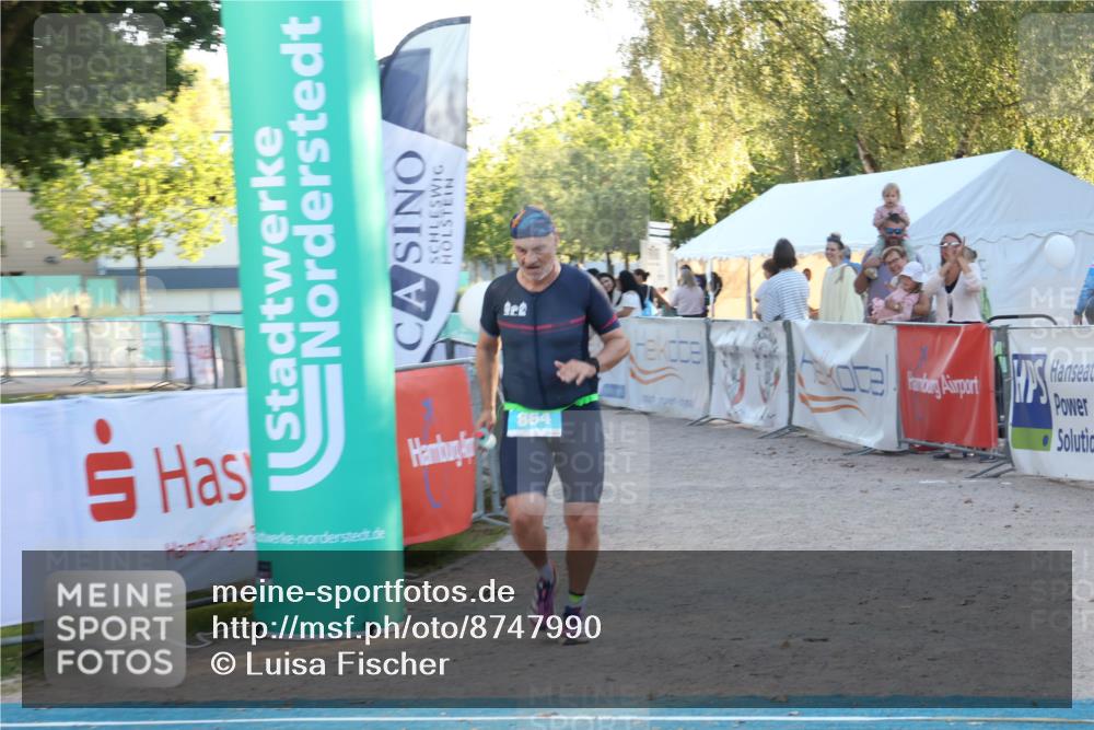 07.09.2025 - 19. Norderstedt Triathlon Luisa Fischer http://msf.ph/oto/8747990 07.09.2025 17:37:11 Ziel 864, 929 meine-sportfotos.de