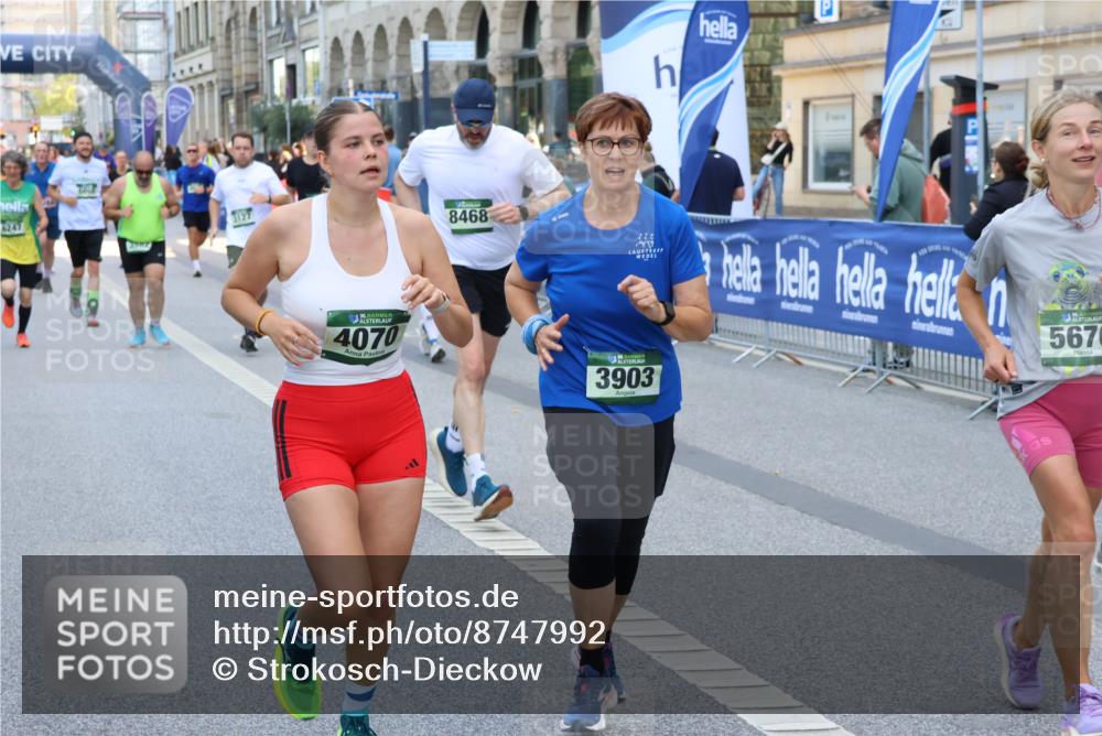07.09.2025 - BARMER Alsterlauf Strokosch-Dieckow http://msf.ph/oto/8747992 07.09.2025 10:16:31 Ziel 2461, 3403, 4113, 4115, 4402, 4693, 4765, 4995, 5163, 5832, 5888, 8131, 8138 meine-sportfotos.de