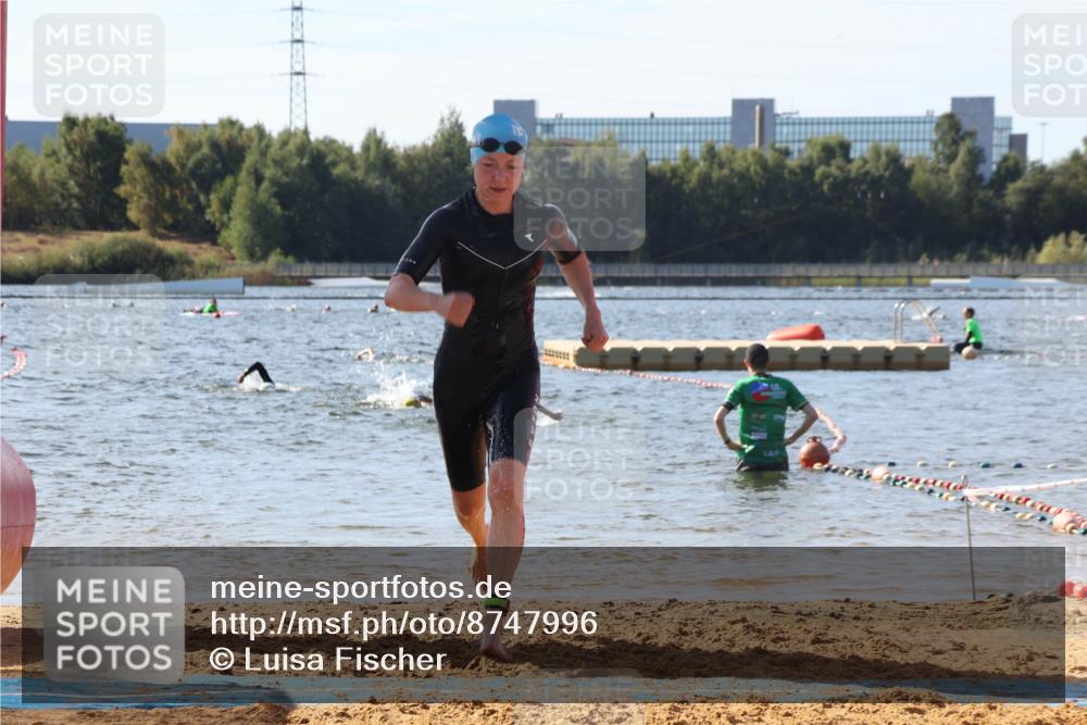 07.09.2025 - 19. Norderstedt Triathlon Luisa Fischer http://msf.ph/oto/8747996 07.09.2025 10:50:34 Schwimmen 1167, 1189, 1227 meine-sportfotos.de