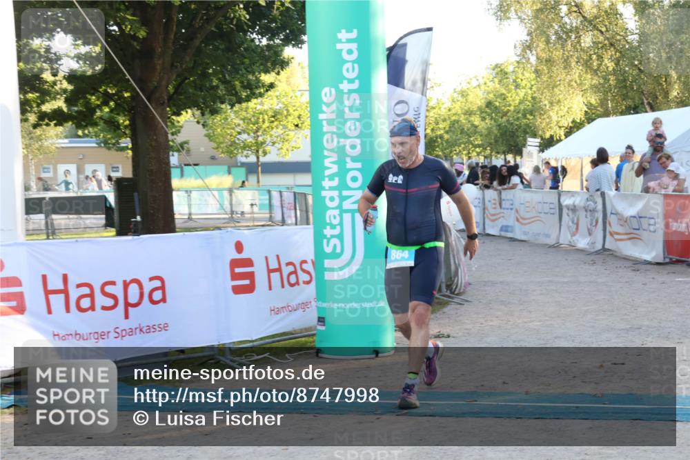 07.09.2025 - 19. Norderstedt Triathlon Luisa Fischer http://msf.ph/oto/8747998 07.09.2025 17:37:12 Ziel 864, 929 meine-sportfotos.de