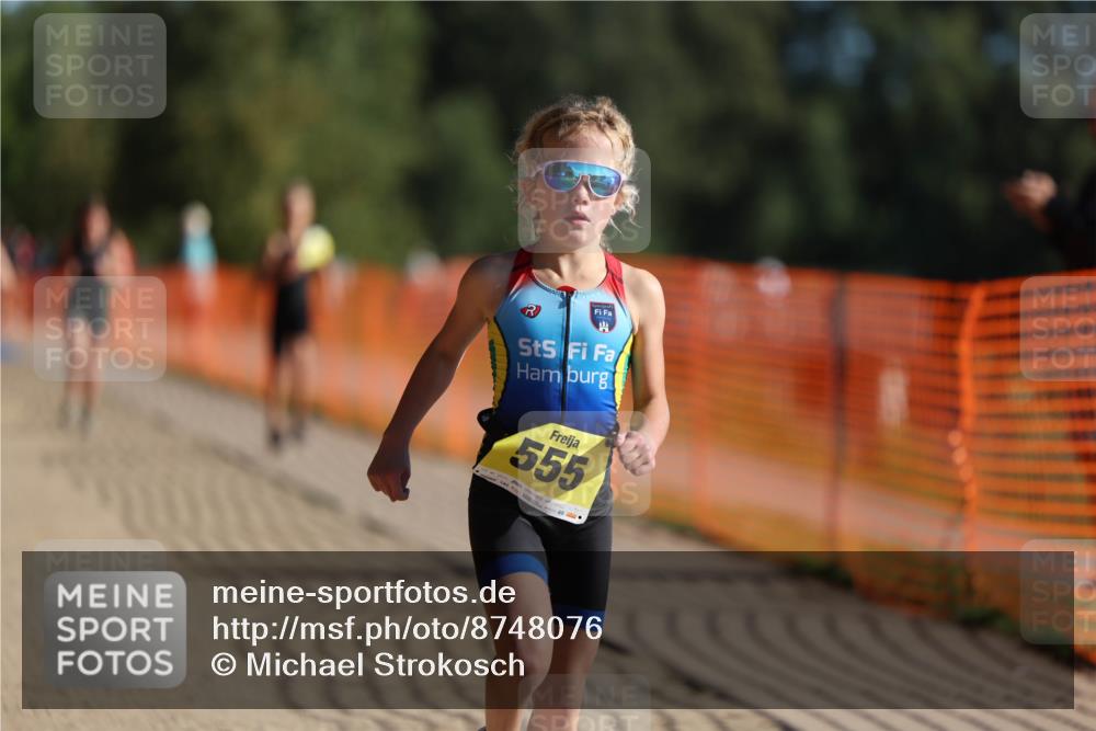 07.09.2025 - 19. Norderstedt Triathlon Michael Strokosch http://msf.ph/oto/8748076 07.09.2025 09:46:18 Laufen 555, 584, 597 meine-sportfotos.de