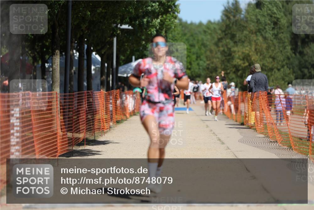 07.09.2025 - 19. Norderstedt Triathlon Michael Strokosch http://msf.ph/oto/8748079 07.09.2025 12:38:51 Laufen 195 meine-sportfotos.de