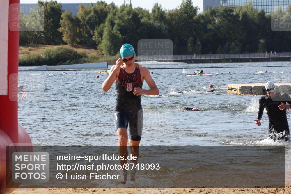 07.09.2025 - 19. Norderstedt Triathlon Luisa Fischer http://msf.ph/oto/8748093 07.09.2025 10:50:59 Schwimmen 749, 1172, 1173 meine-sportfotos.de
