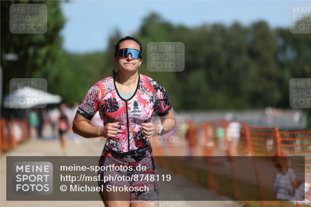 07.09.2025 - 19. Norderstedt Triathlon Michael Strokosch http://msf.ph/oto/8748119 07.09.2025 12:38:53 Laufen 195 meine-sportfotos.de