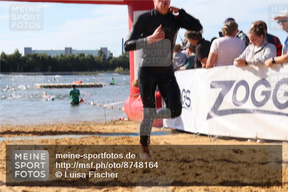 07.09.2025 - 19. Norderstedt Triathlon Luisa Fischer http://msf.ph/oto/8748164 07.09.2025 10:51:07 Schwimmen 749, 1172, 1202 meine-sportfotos.de