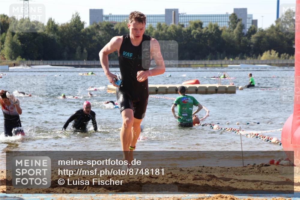 07.09.2025 - 19. Norderstedt Triathlon Luisa Fischer http://msf.ph/oto/8748181 07.09.2025 10:51:20 Schwimmen 1166, 1174 meine-sportfotos.de