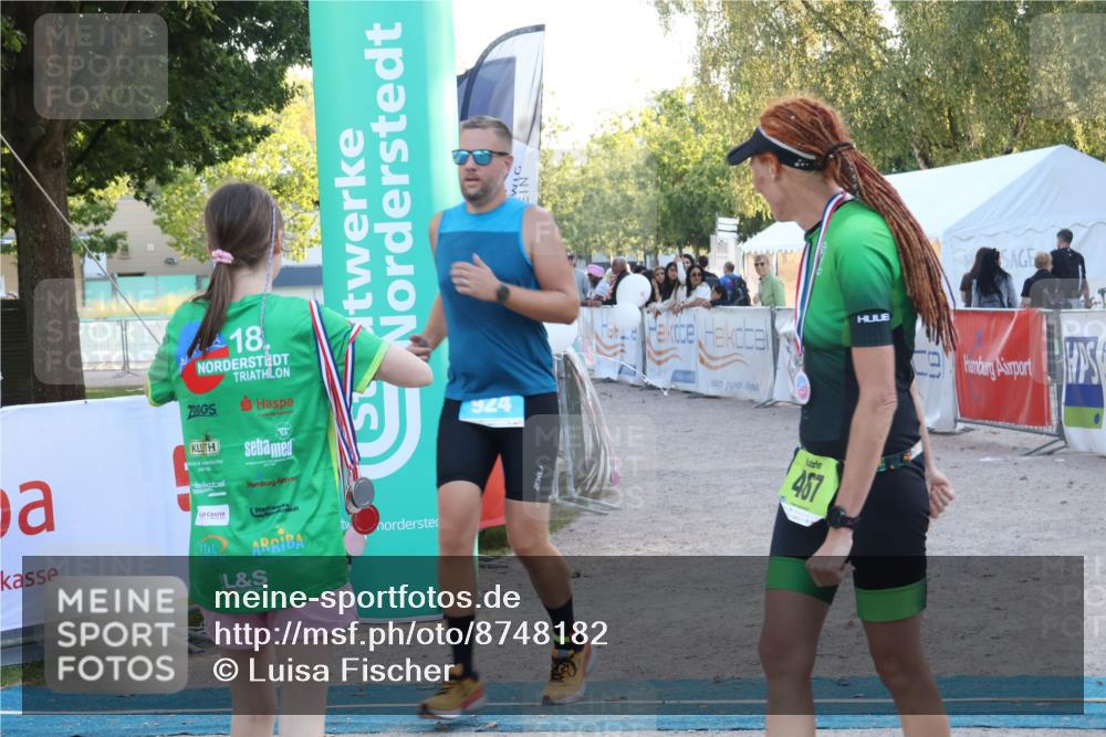 07.09.2025 - 19. Norderstedt Triathlon Luisa Fischer http://msf.ph/oto/8748182 07.09.2025 17:38:39 Ziel 924 meine-sportfotos.de