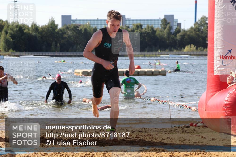 07.09.2025 - 19. Norderstedt Triathlon Luisa Fischer http://msf.ph/oto/8748187 07.09.2025 10:51:20 Schwimmen 1166, 1174 meine-sportfotos.de
