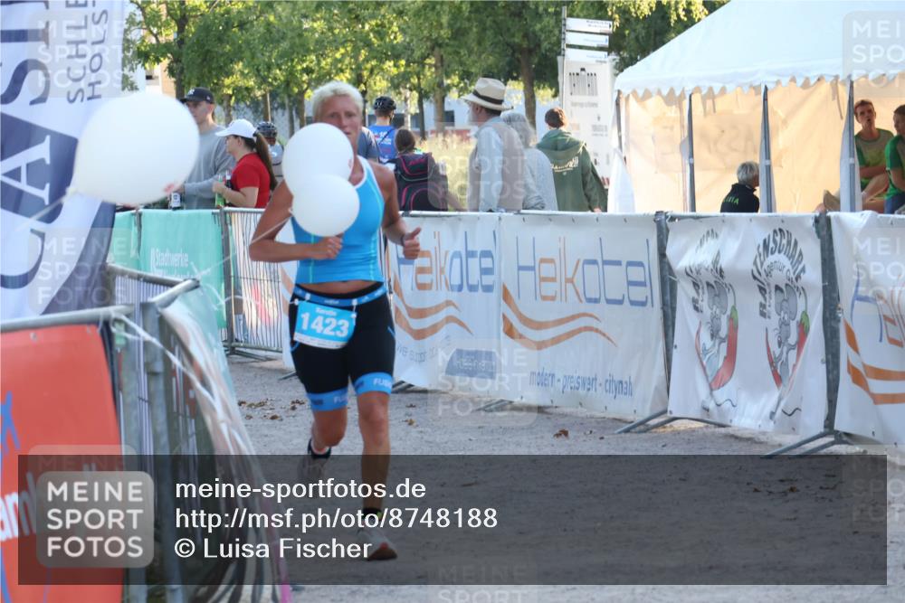 07.09.2025 - 19. Norderstedt Triathlon Luisa Fischer http://msf.ph/oto/8748188 07.09.2025 17:42:36 Ziel 1423 meine-sportfotos.de