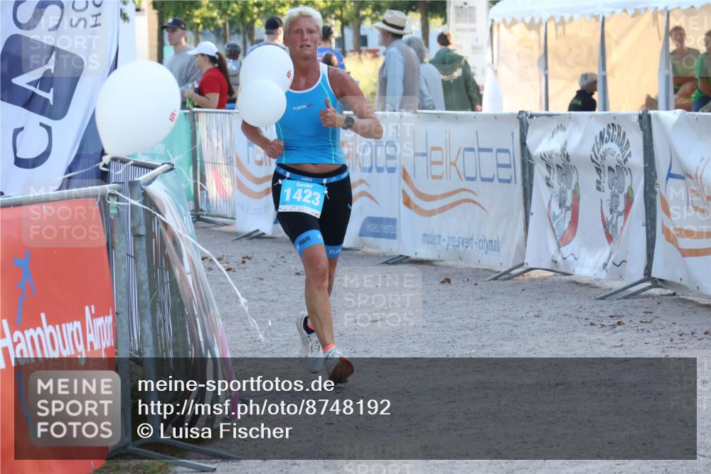 07.09.2025 - 19. Norderstedt Triathlon Luisa Fischer http://msf.ph/oto/8748192 07.09.2025 17:42:37 Ziel 1423 meine-sportfotos.de
