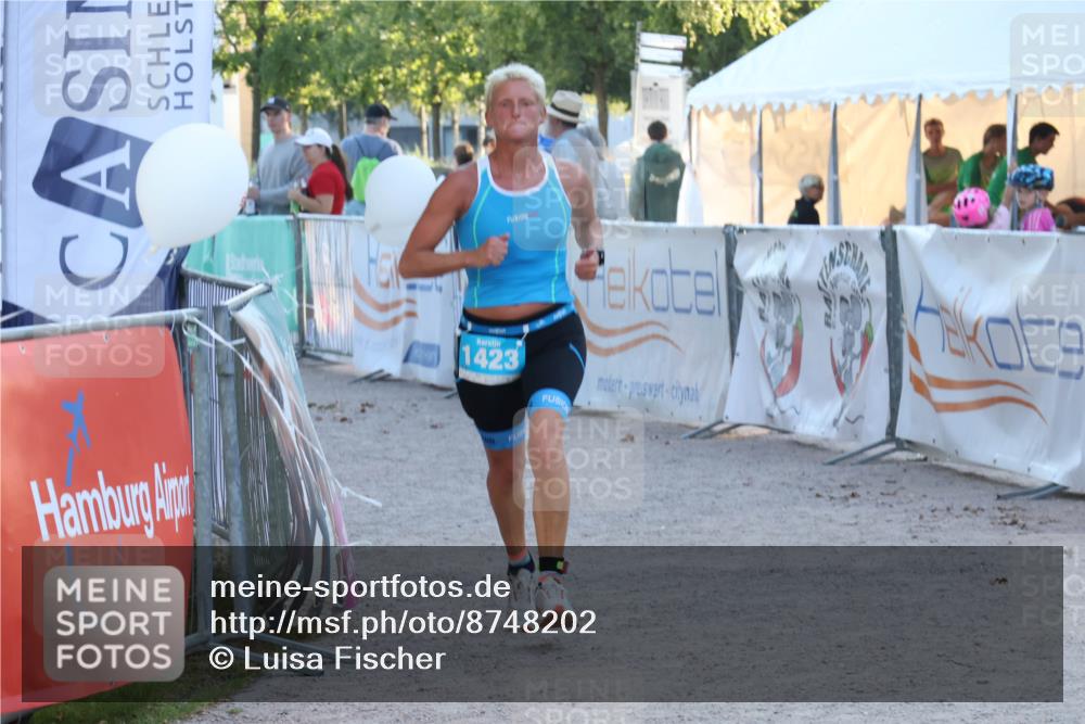 07.09.2025 - 19. Norderstedt Triathlon Luisa Fischer http://msf.ph/oto/8748202 07.09.2025 17:42:38 Ziel 1423 meine-sportfotos.de