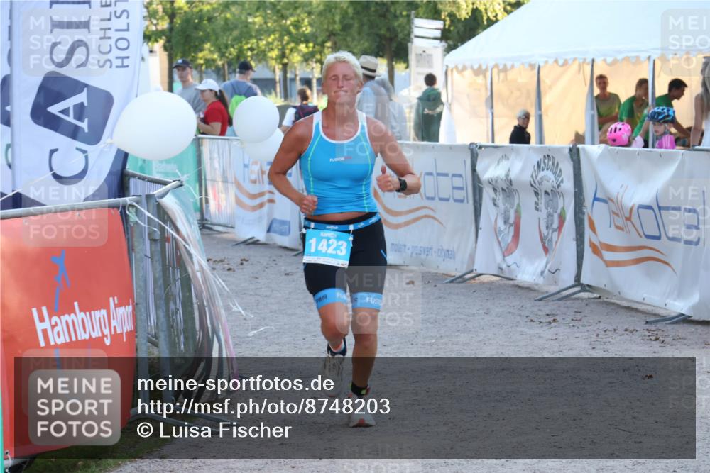 07.09.2025 - 19. Norderstedt Triathlon Luisa Fischer http://msf.ph/oto/8748203 07.09.2025 17:42:38 Ziel 1423 meine-sportfotos.de